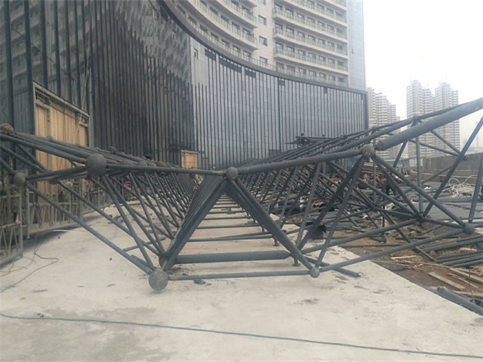 龙岩万豪酒店雨棚网架